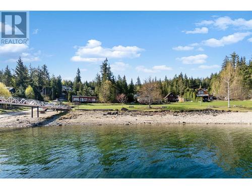 6300 Armstrong Road, Eagle Bay, BC 