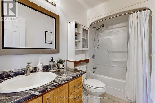 54 Eakins Crt, Kawartha Lakes, ON - Indoor Photo Showing Bathroom