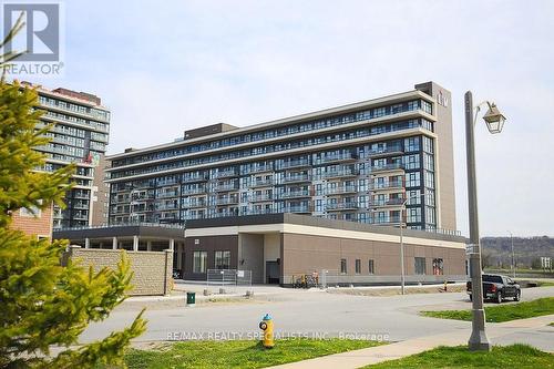 206 - 560 North Service Road, Grimsby, ON - Outdoor