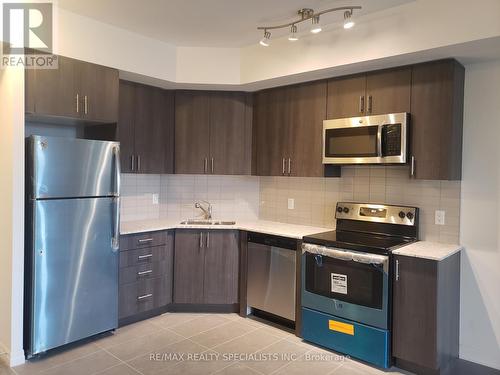 206 - 560 North Service Road, Grimsby, ON - Indoor Photo Showing Kitchen