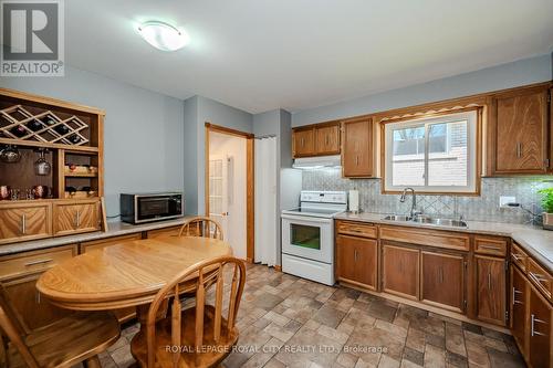 78 Ferndale Ave, Guelph, ON - Indoor Photo Showing Kitchen With Double Sink