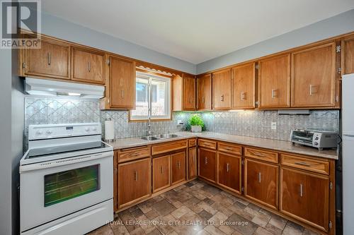 78 Ferndale Avenue, Guelph, ON - Indoor Photo Showing Kitchen With Double Sink