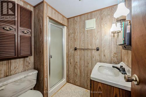 78 Ferndale Ave, Guelph, ON - Indoor Photo Showing Bathroom