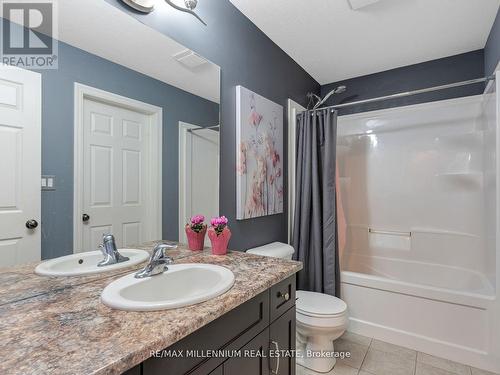 #23 -275 Old Huron Rd, Kitchener, ON - Indoor Photo Showing Bathroom
