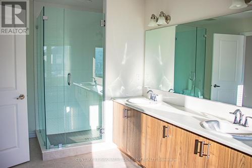 643 Lemay Grove, Peterborough, ON - Indoor Photo Showing Bathroom