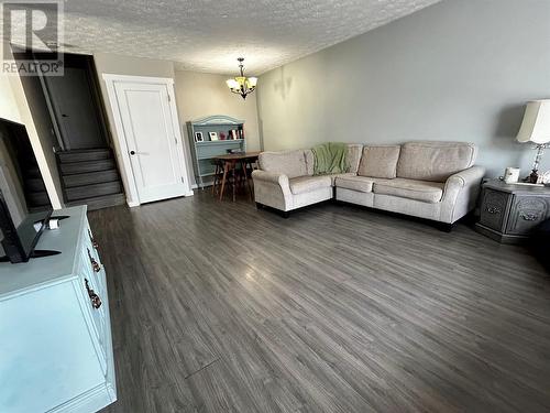 415 Bergeron Drive, Tumbler Ridge, BC - Indoor Photo Showing Living Room