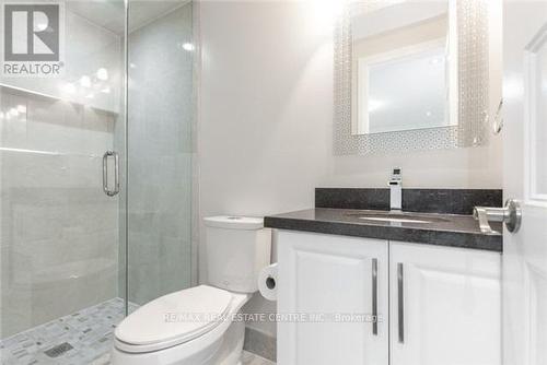 2183 Council Ring Rd, Mississauga, ON - Indoor Photo Showing Bathroom