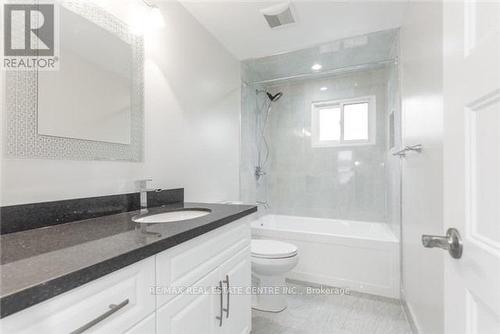 2183 Council Ring Rd, Mississauga, ON - Indoor Photo Showing Bathroom