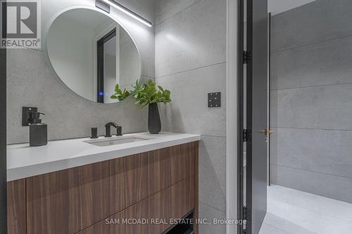 41A Broadview Avenue, Mississauga, ON - Indoor Photo Showing Bathroom