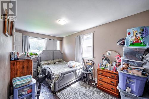 108 Victoria Avenue N, Hamilton, ON - Indoor Photo Showing Bedroom