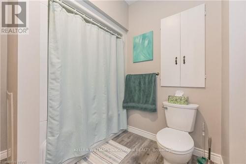 52 Main Street E, Mapleton, ON - Indoor Photo Showing Bathroom