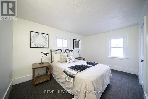 55 Elgin Avenue, Norfolk, ON - Indoor Photo Showing Bedroom