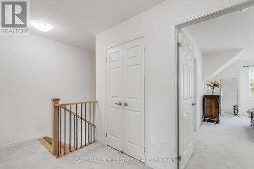 2 - 220 Farley Road, Centre Wellington, ON - Indoor Photo Showing Other Room