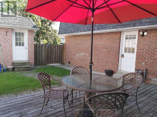 28 Lillooet Cres, Richmond Hill, ON - Outdoor With Deck Patio Veranda With Exterior