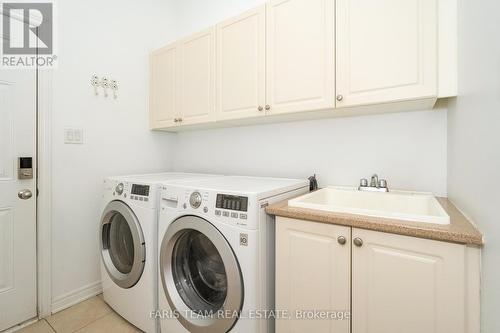 140 Copeland Cres, Innisfil, ON - Indoor Photo Showing Laundry Room