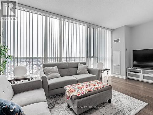 #1606 -339 Rathburn Road West Rd W, Mississauga, ON - Indoor Photo Showing Living Room