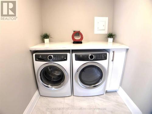 #1207 -5280 Lakeshore Rd, Burlington, ON - Indoor Photo Showing Laundry Room