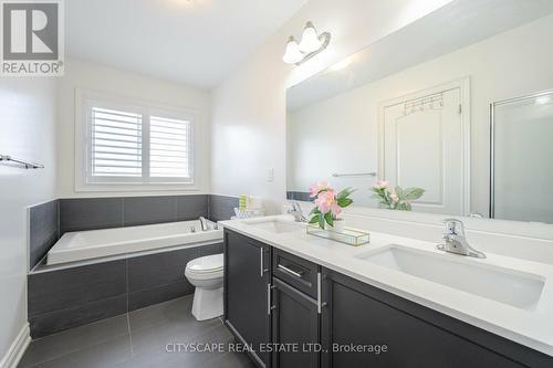 12 Gruenwald Gate E, Brampton, ON - Indoor Photo Showing Bathroom