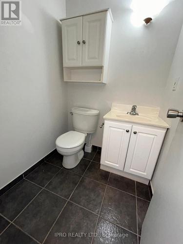 #1405 -1300 Mississauga Valley Blvd, Mississauga, ON - Indoor Photo Showing Bathroom