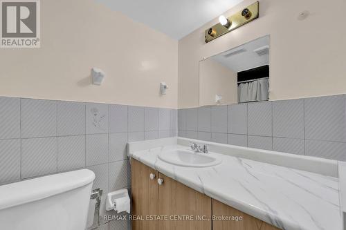 6 Banting Cres, Brampton, ON - Indoor Photo Showing Bathroom