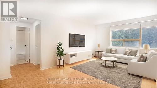 #102 -250 St Clair Ave W, Toronto, ON - Indoor Photo Showing Living Room