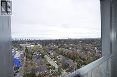 #1705 -2020 Bathurst St, Toronto, ON - Outdoor With View