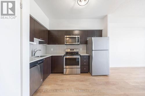 #2201 -1255 Bayly St, Pickering, ON - Indoor Photo Showing Kitchen