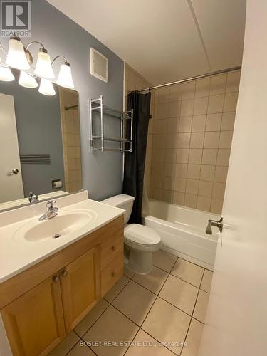 #1111 -2 Glamorgan Ave, Toronto, ON - Indoor Photo Showing Bathroom