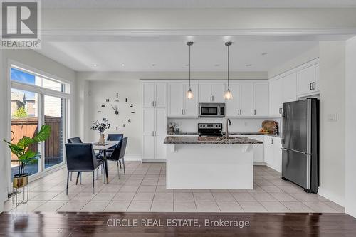 28 Avening Drive, Vaughan, ON - Indoor Photo Showing Kitchen
