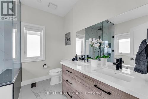 28 Avening Drive, Vaughan, ON - Indoor Photo Showing Bathroom