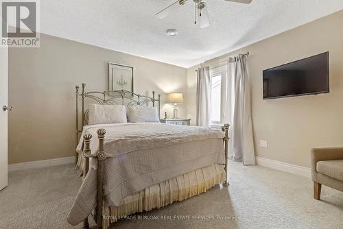 2 - 2050 Brant Street, Burlington, ON - Indoor Photo Showing Bedroom