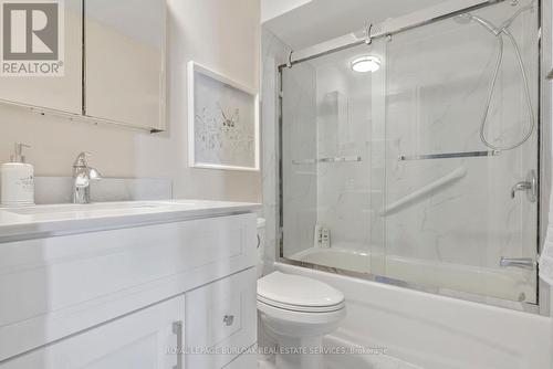 2 - 2050 Brant Street, Burlington, ON - Indoor Photo Showing Bathroom