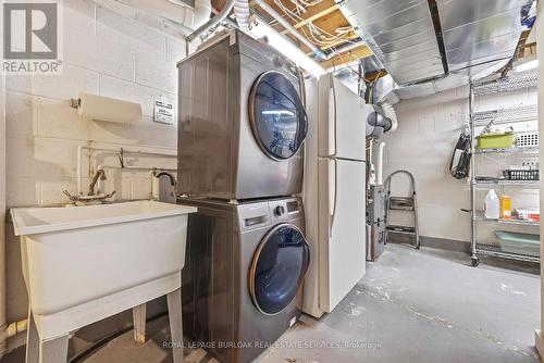 2 - 2050 Brant Street, Burlington, ON - Indoor Photo Showing Laundry Room
