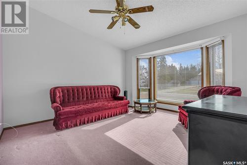 109 3Rd Avenue, Harris, SK - Indoor Photo Showing Living Room