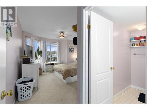 3160 Casorso Road Unit# 303, Kelowna, BC - Indoor Photo Showing Bedroom