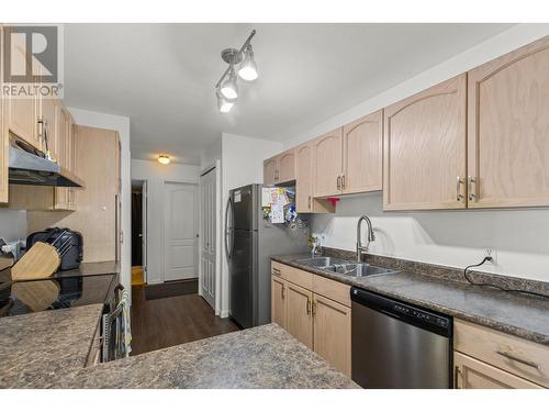 3160 Casorso Road Unit# 303, Kelowna, BC - Indoor Photo Showing Kitchen With Double Sink