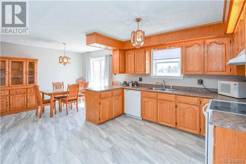 584 Saulnier Ouest Street, Tracadie, NB - Indoor Photo Showing Kitchen With Double Sink