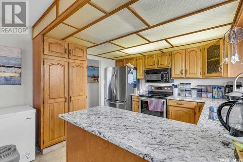 592 24Th Street E, Prince Albert, SK - Indoor Photo Showing Kitchen