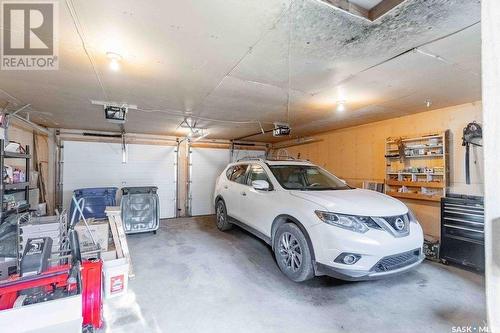 592 24Th Street E, Prince Albert, SK - Indoor Photo Showing Garage