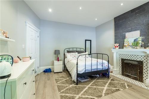 Unit 1 - 225 Queen Street S, Hamilton, ON - Indoor Photo Showing Bedroom