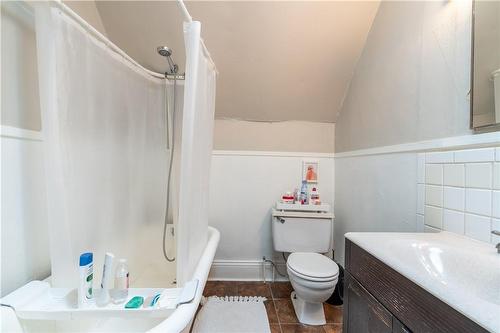 Unit 3 - 225 Queen Street S, Hamilton, ON - Indoor Photo Showing Bathroom