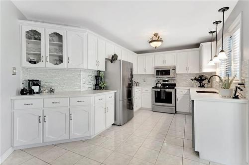 Lots of counter space, immaculate and bright. - 501 Winona Road, Stoney Creek, ON - Indoor Photo Showing Kitchen