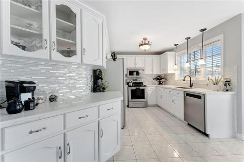 Beautiful afternoon sunlight will make you happy. - 501 Winona Road, Stoney Creek, ON - Indoor Photo Showing Kitchen