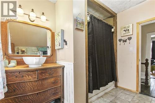 Upstairs Bathroom - 1461 Goshen Road, Renfrew, ON - Indoor Photo Showing Bathroom