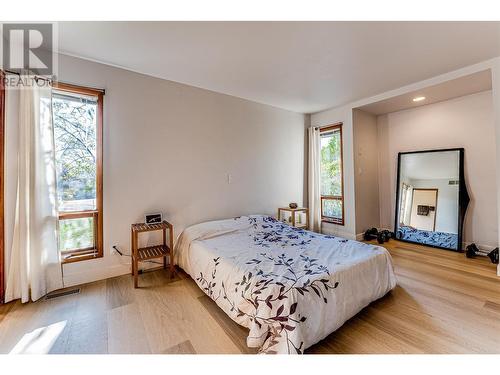 50 Scenic Place, Coldstream, BC - Indoor Photo Showing Bedroom