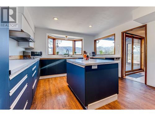 50 Scenic Place, Coldstream, BC - Indoor Photo Showing Kitchen