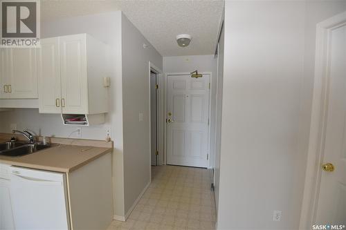 402 220 1St Street E, Nipawin, SK - Indoor Photo Showing Other Room