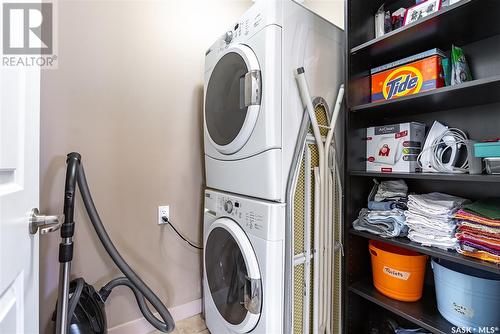 2 923 5Th Avenue N, Saskatoon, SK - Indoor Photo Showing Laundry Room