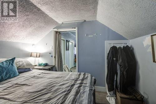 1121 Trafalgar Street, London, ON - Indoor Photo Showing Bedroom