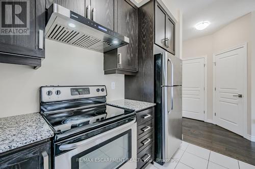 1 Cheps Lane, Hamilton, ON - Indoor Photo Showing Kitchen With Stainless Steel Kitchen